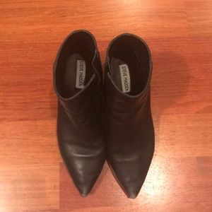 Steve Madden black booties